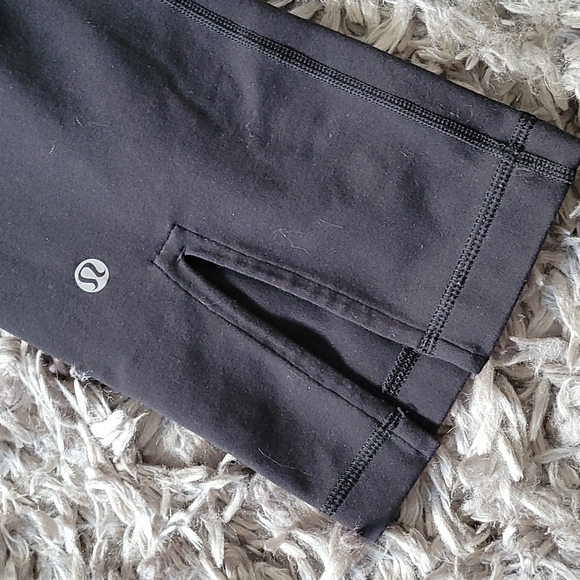 LULULEMON Split Leg Cropped Capri Pants - Picture 2 of 9